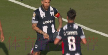 裁判专家：拉莫斯肘部侵占皮球运行空间应给点球